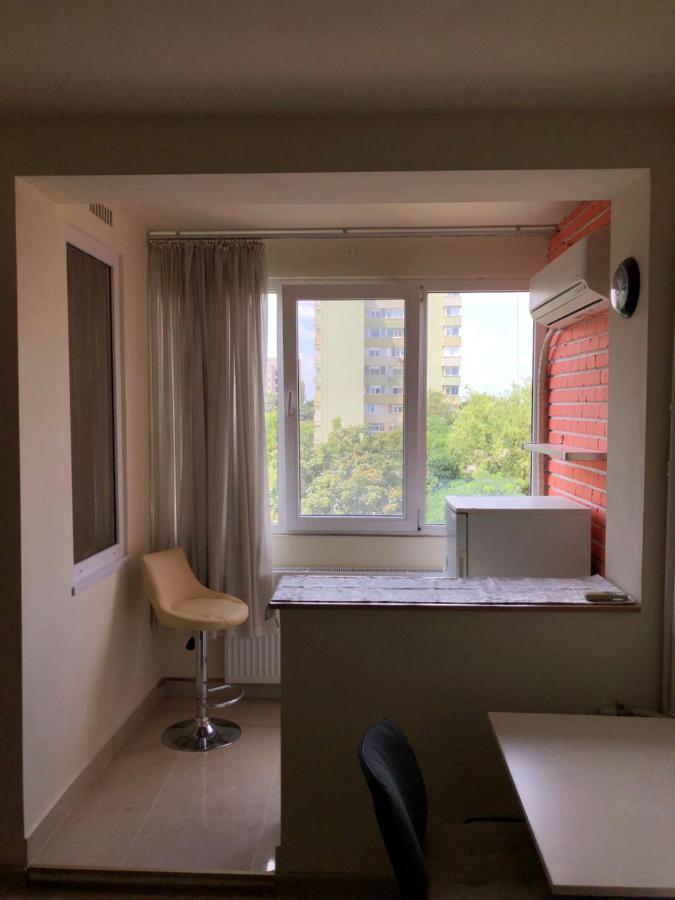Le Garçon de Sara-Simple,Cosy,Spatious Studio Bucarest Extérieur photo